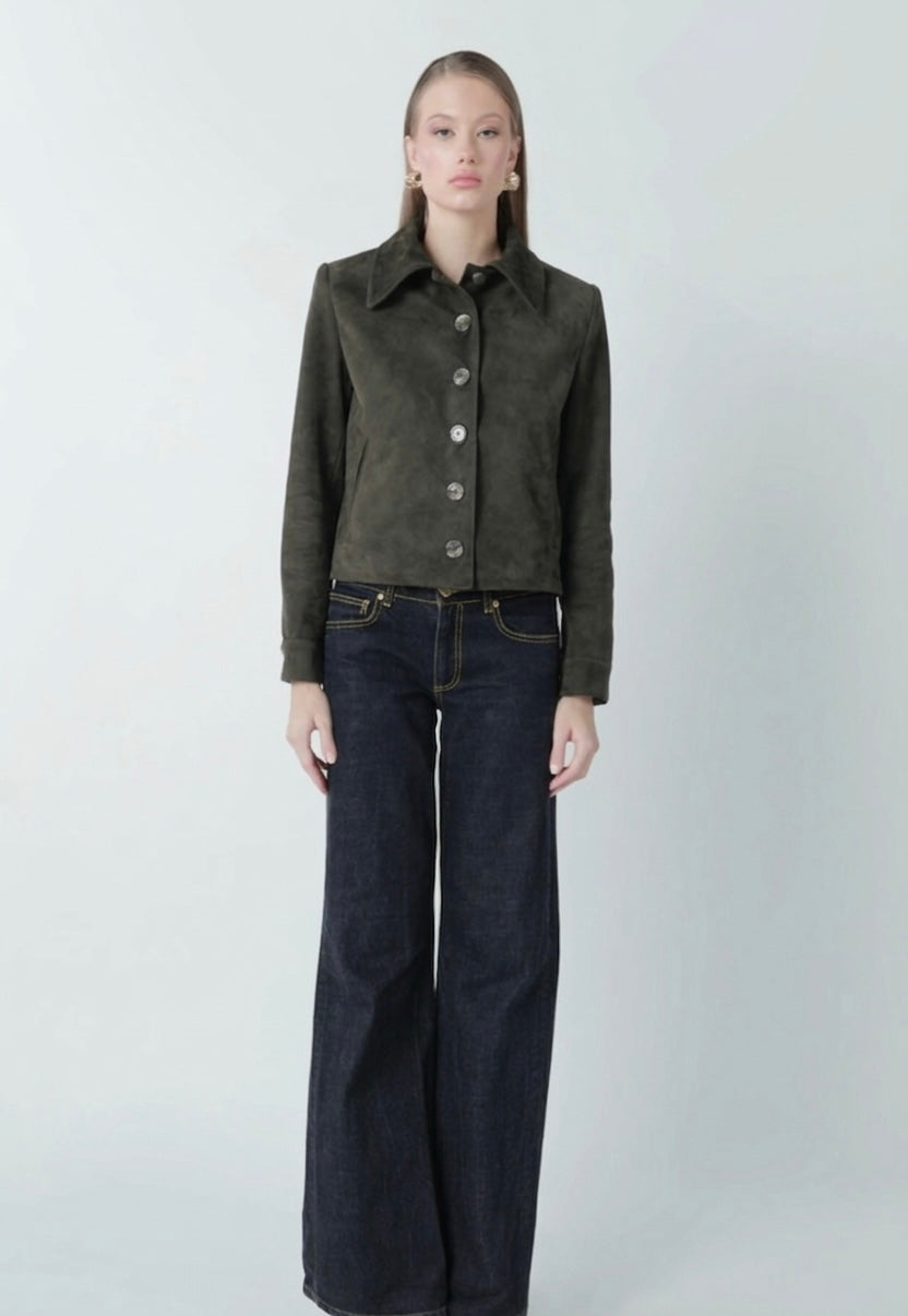 The buttoned jacket